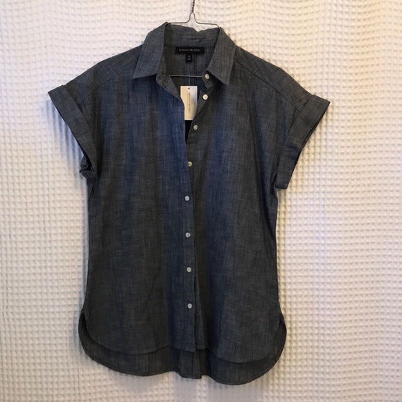 Banana Republic Tops - NET Button Down